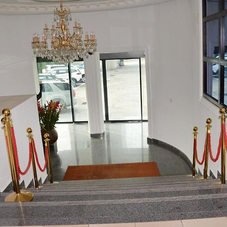 Hotel Vallee Des Princes Duala Zewnętrze zdjęcie