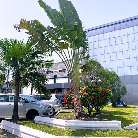Hotel Vallee Des Princes Duala Zewnętrze zdjęcie