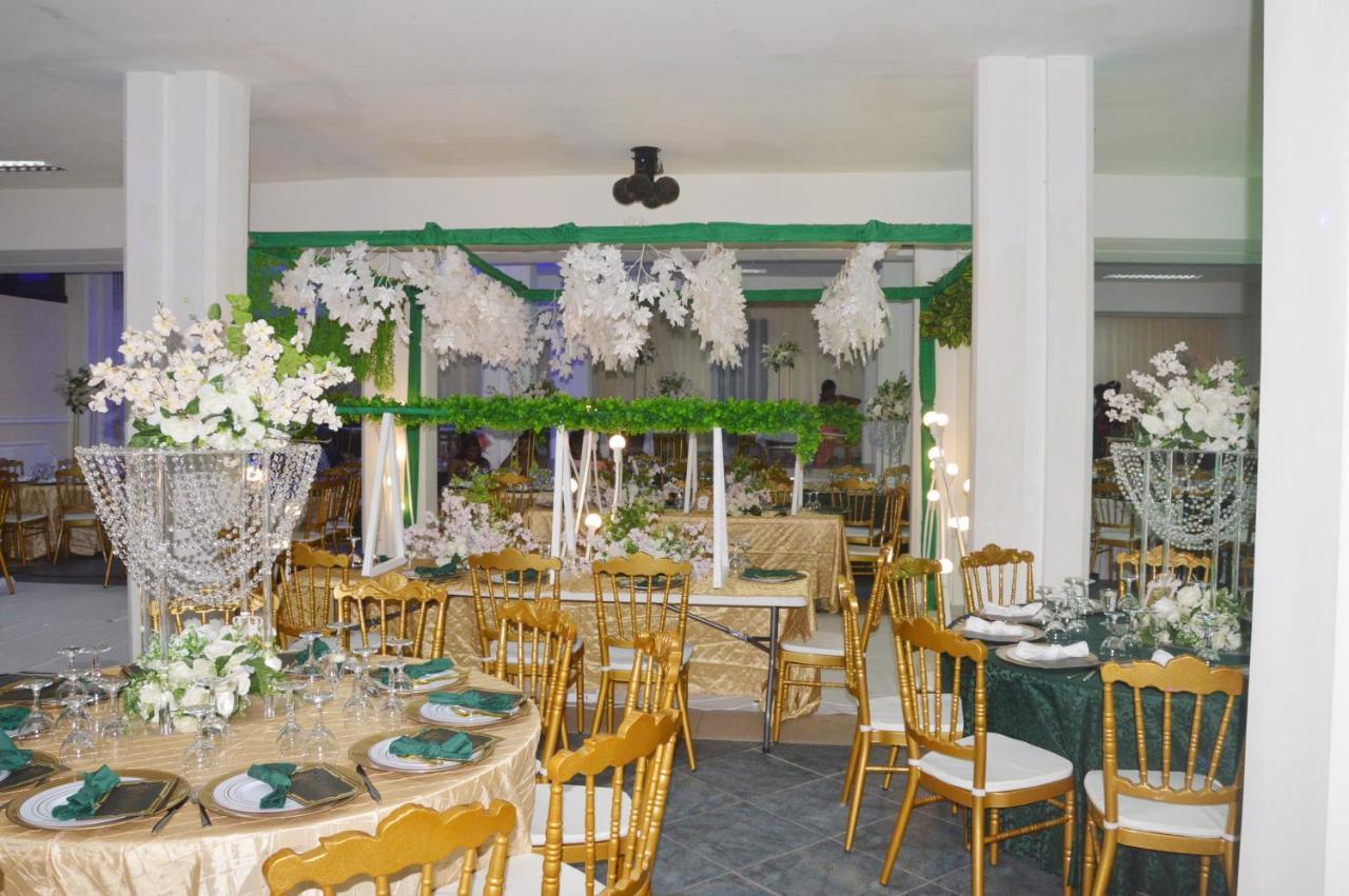 Hotel Vallee Des Princes Duala Zewnętrze zdjęcie