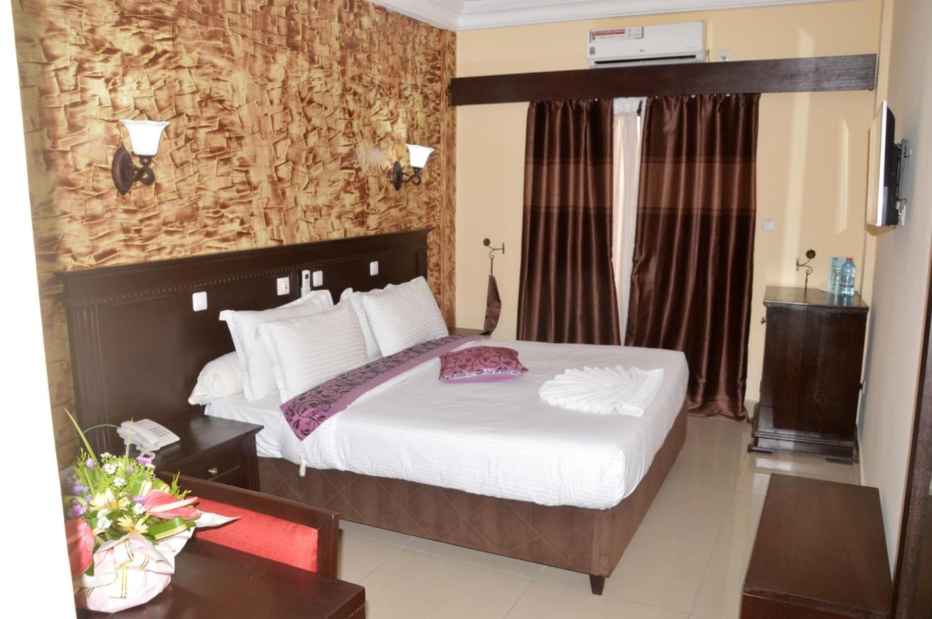 Hotel Vallee Des Princes Duala Zewnętrze zdjęcie