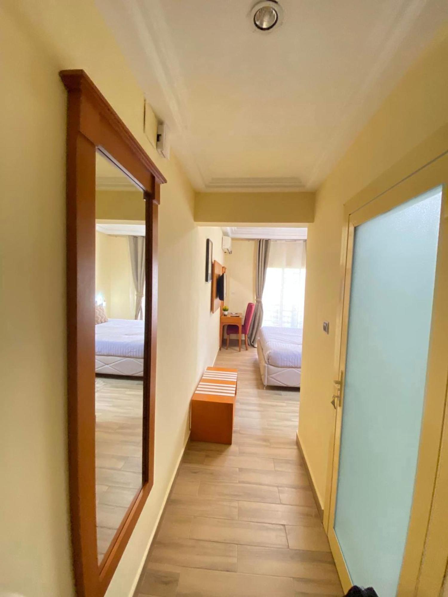 Hotel Vallee Des Princes Duala Zewnętrze zdjęcie