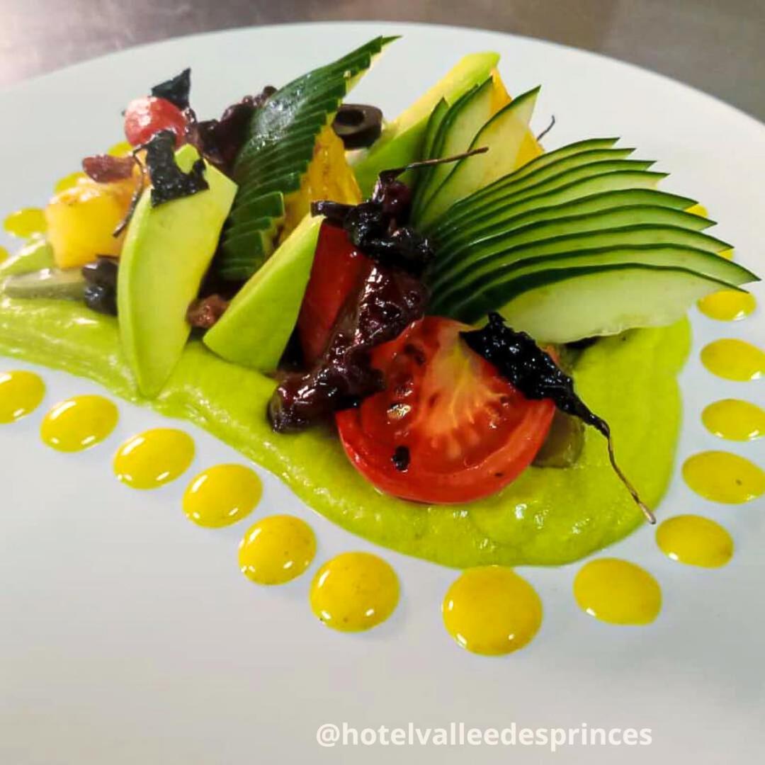 Hotel Vallee Des Princes Duala Zewnętrze zdjęcie