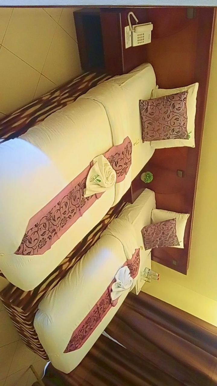 Hotel Vallee Des Princes Duala Zewnętrze zdjęcie